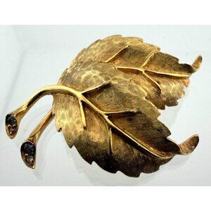 Vintage Signed Jomaz Gold Tone Leaf Brooch Textured Figural 1 1/4"